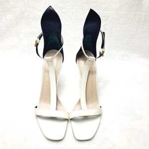 SCHUTZ Heels strappy off white sandals